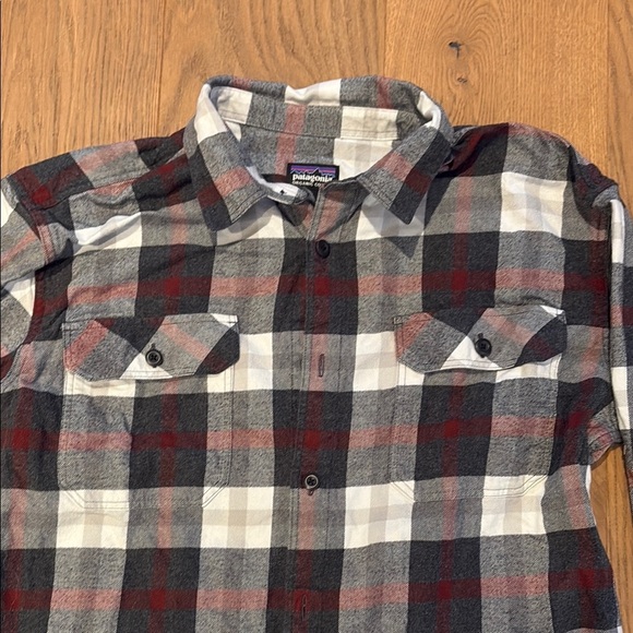 Patagonia Men's Long-Sleeved Organic Cotton Midweight Fjord Flannel Shirt size L - Picture 2 of 4